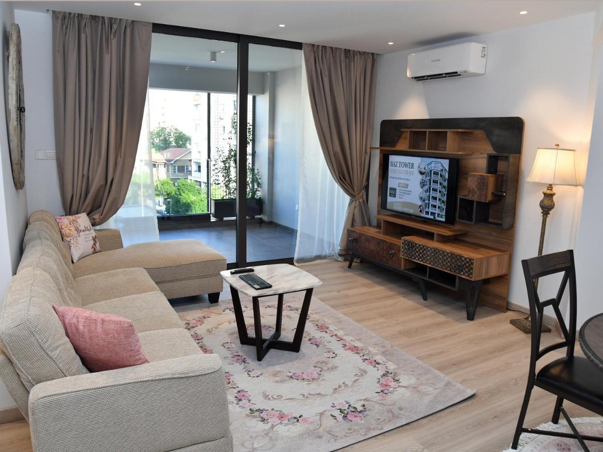 Baz Tower Aparthotel Nikosia Bagian luar foto