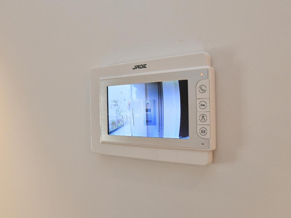 Baz Tower Aparthotel Nikosia Bagian luar foto