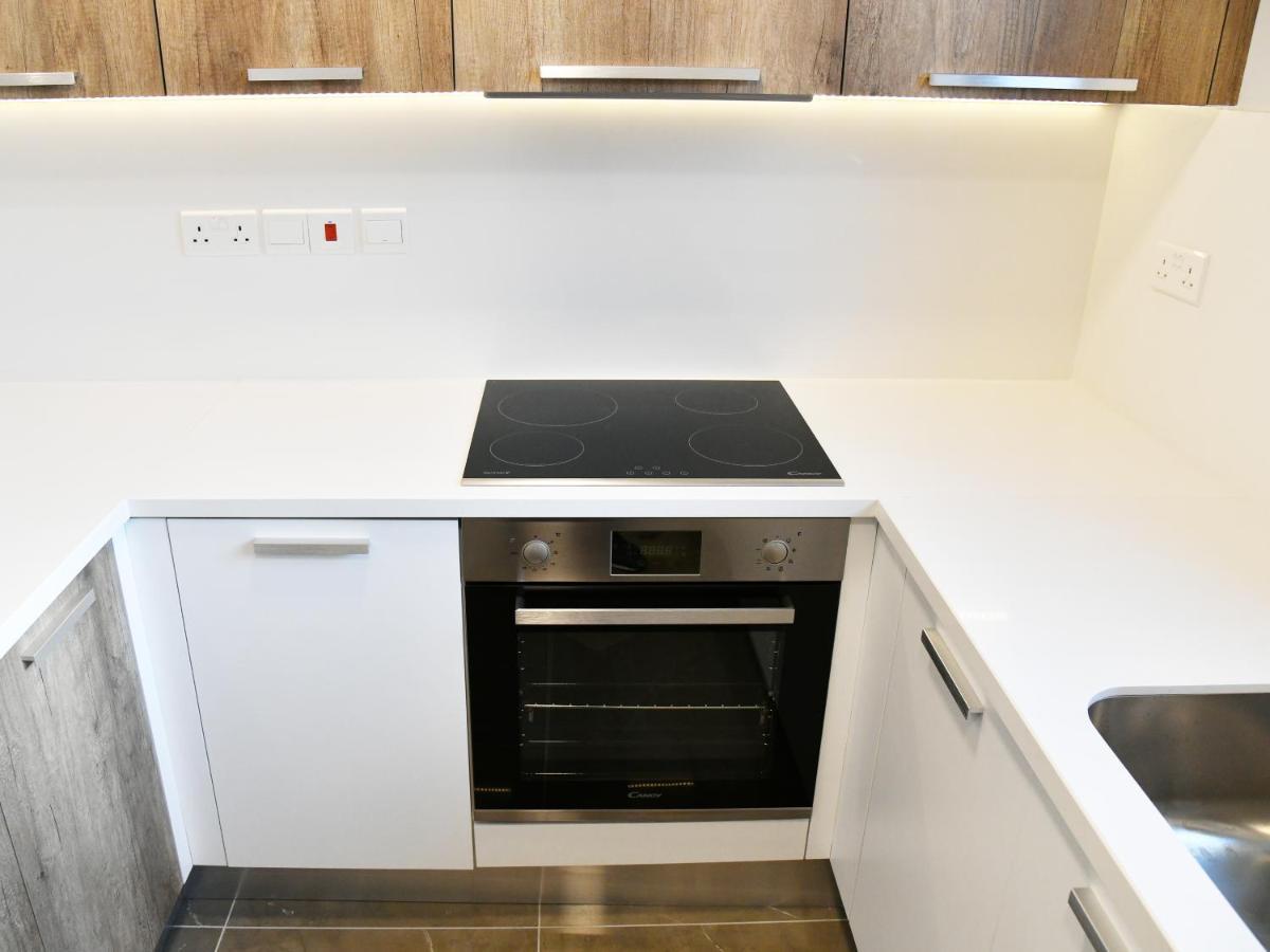 Baz Tower Aparthotel Nikosia Bagian luar foto